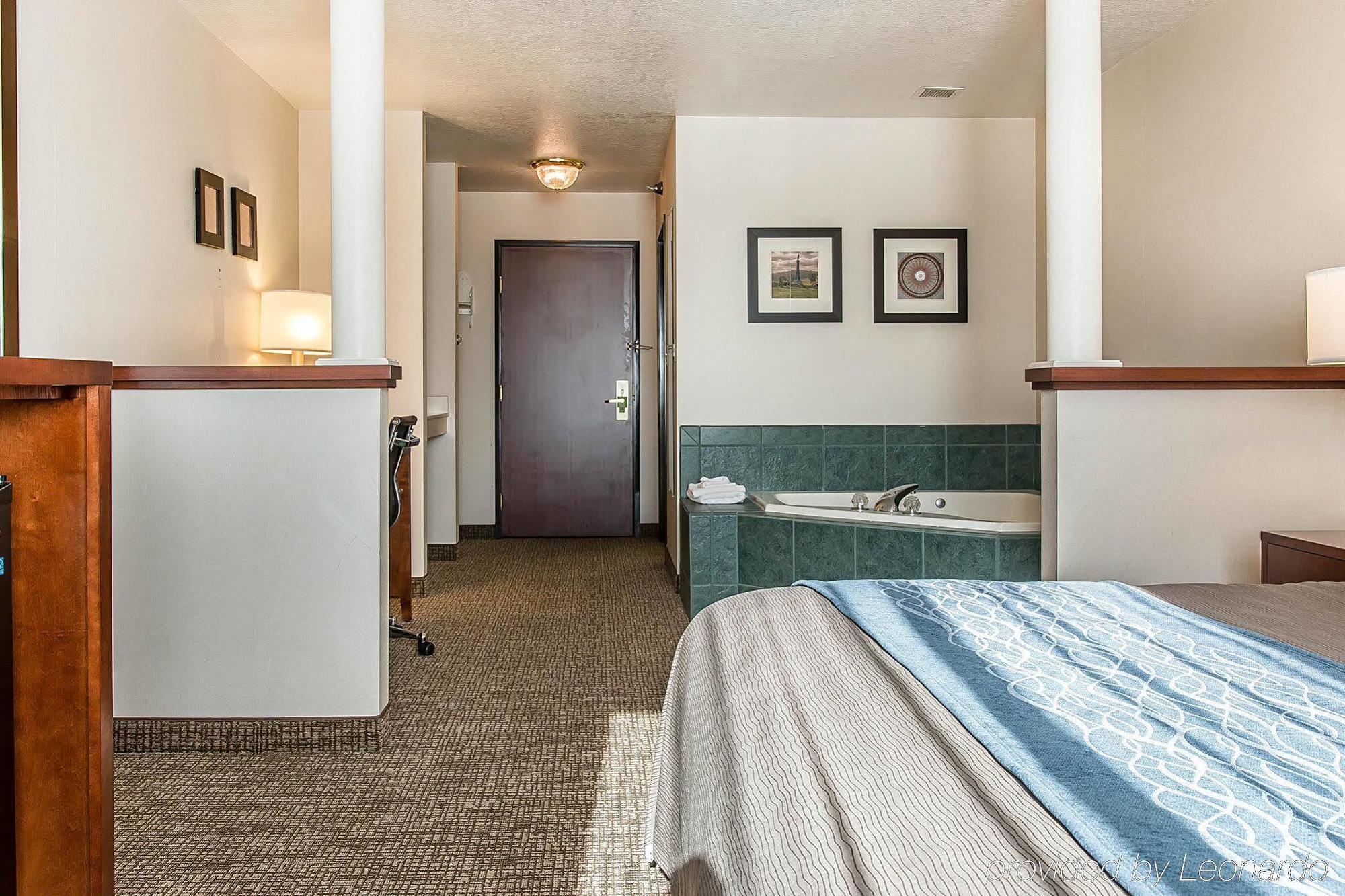 Bluffton Inn & Suites Exterior foto